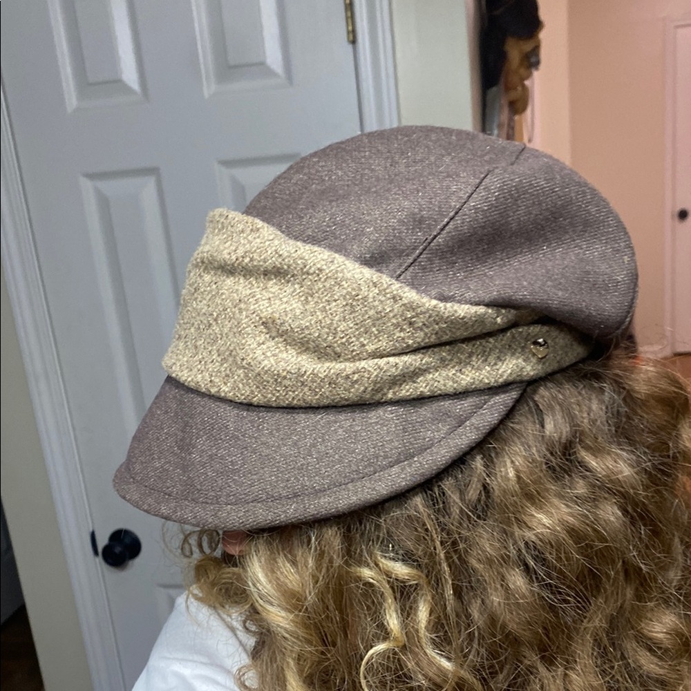 Jeff & Aimy Fancet Hat Newsboy Cap Poly Blend EUC